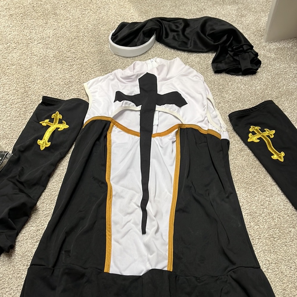 Spirit Women’s Black and White Nun Costume - Sexy Novelty - Picture 3 of 3